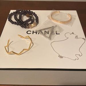 Bundle of Assorted Jewelery